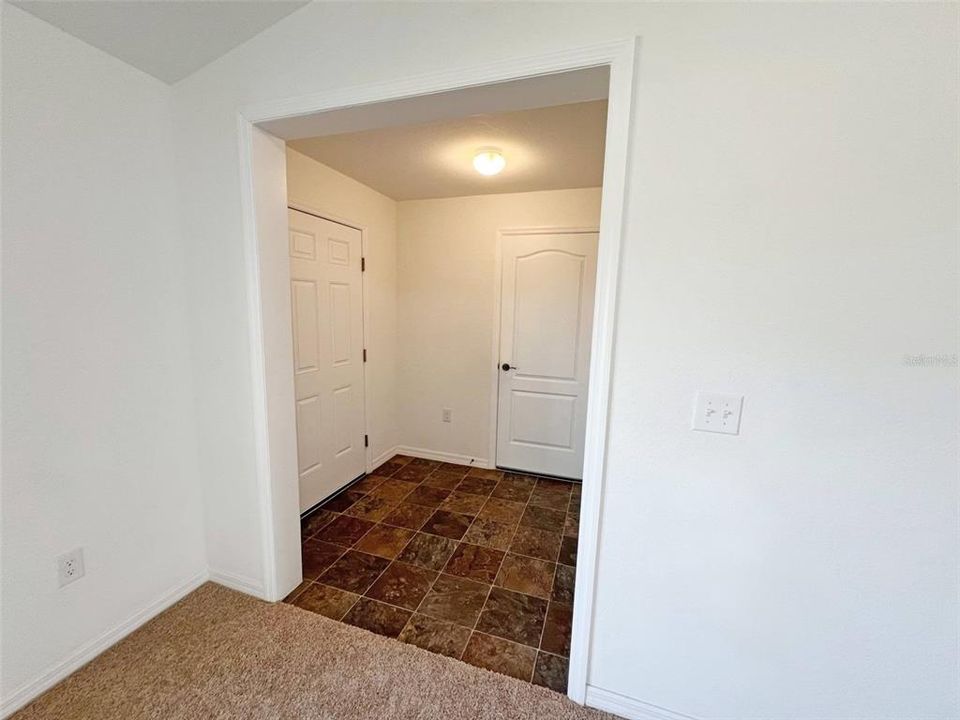 待售: $279,000 (4 贝兹, 2 浴室, 1965 平方英尺)