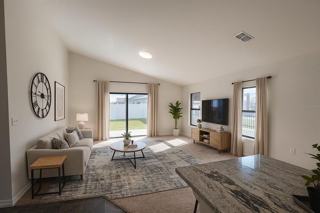 待售: $279,000 (4 贝兹, 2 浴室, 1965 平方英尺)