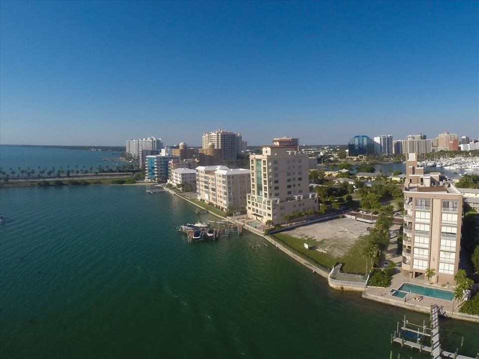 Active With Contract: $4,500 (2 beds, 2 baths, 1396 Square Feet)