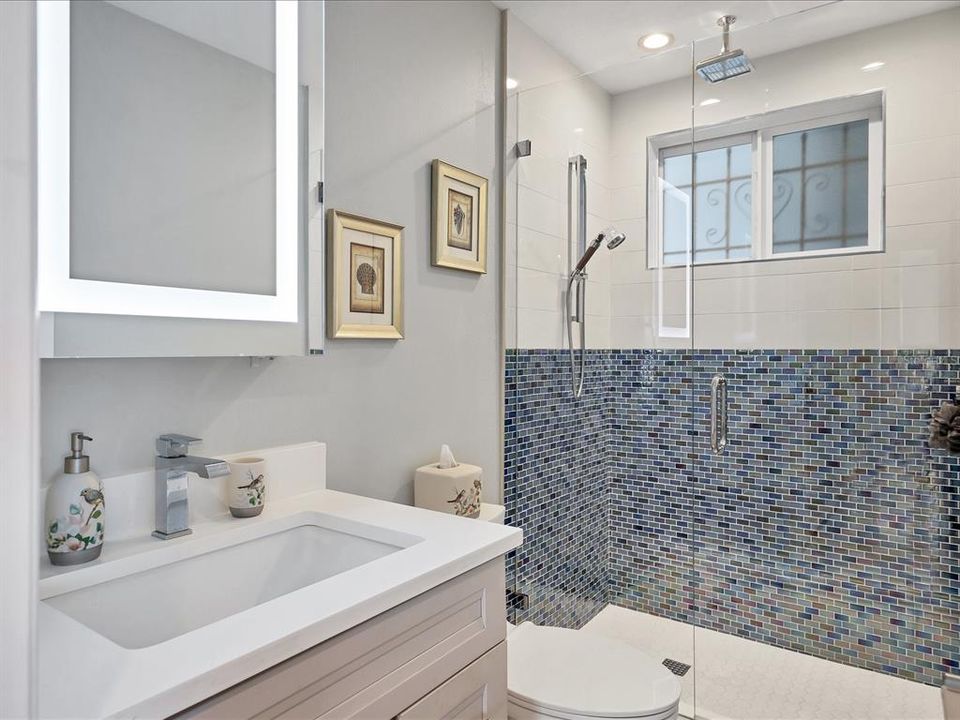 Active With Contract: $4,500 (2 beds, 2 baths, 1396 Square Feet)