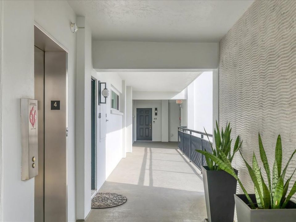 Active With Contract: $4,500 (2 beds, 2 baths, 1396 Square Feet)