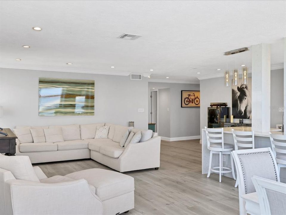 Active With Contract: $4,500 (2 beds, 2 baths, 1396 Square Feet)