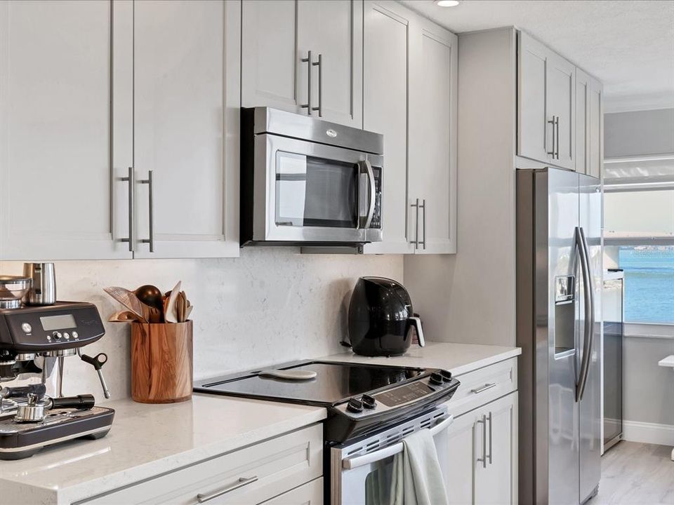 Active With Contract: $4,500 (2 beds, 2 baths, 1396 Square Feet)