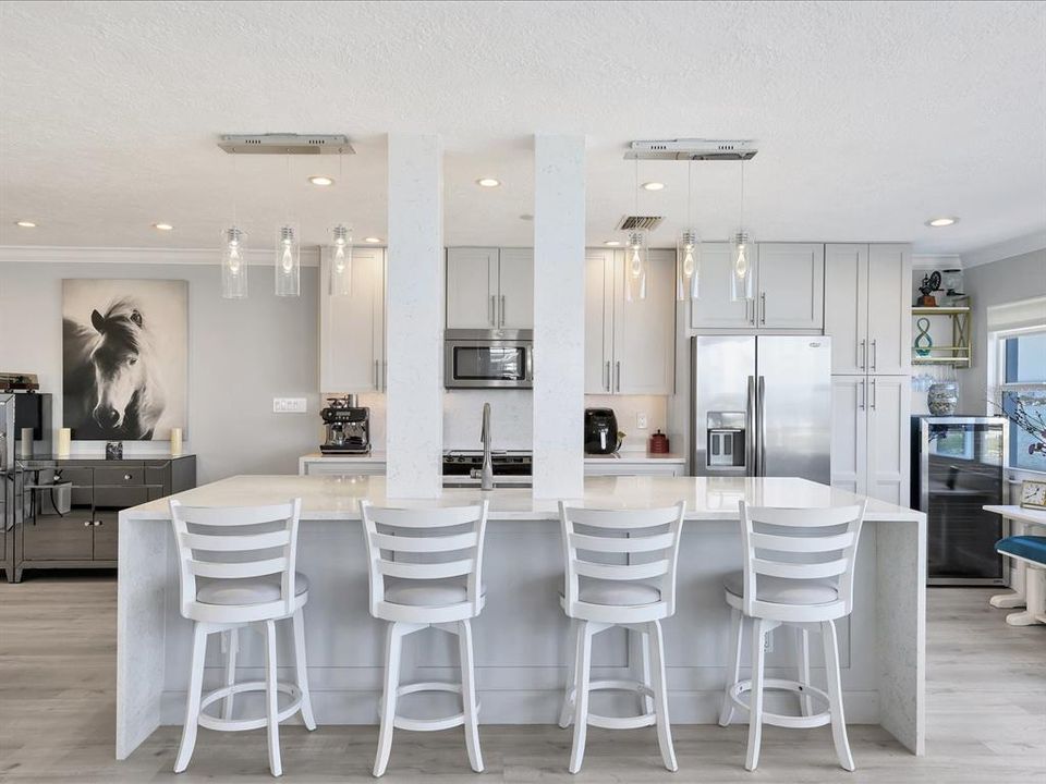 Active With Contract: $4,500 (2 beds, 2 baths, 1396 Square Feet)