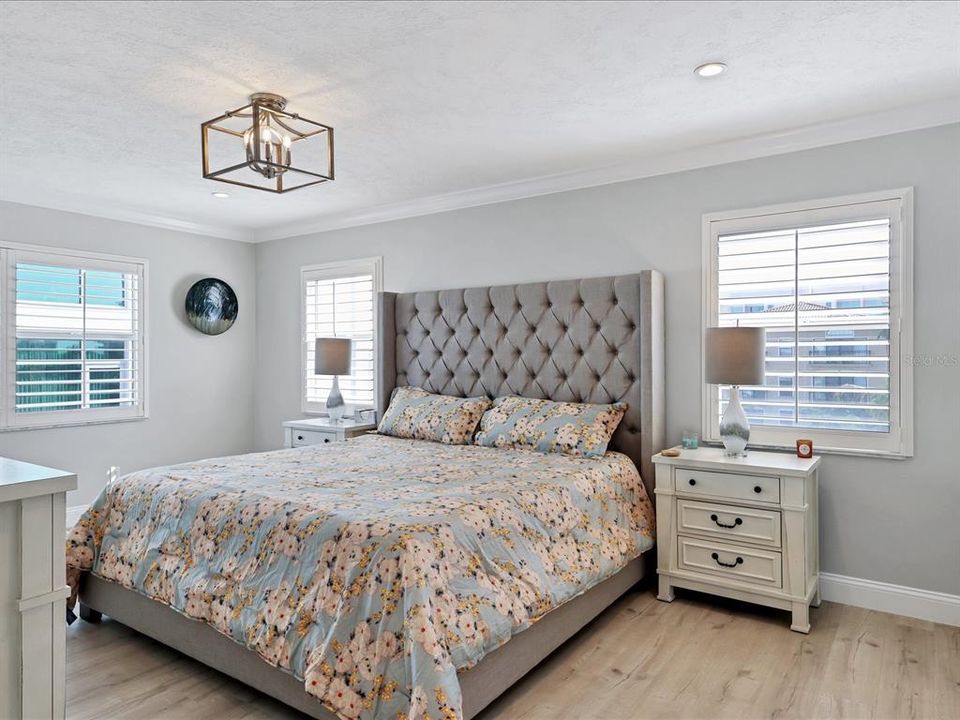 Active With Contract: $4,500 (2 beds, 2 baths, 1396 Square Feet)