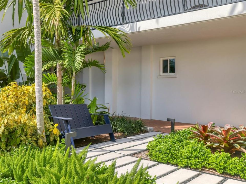 Active With Contract: $4,500 (2 beds, 2 baths, 1396 Square Feet)