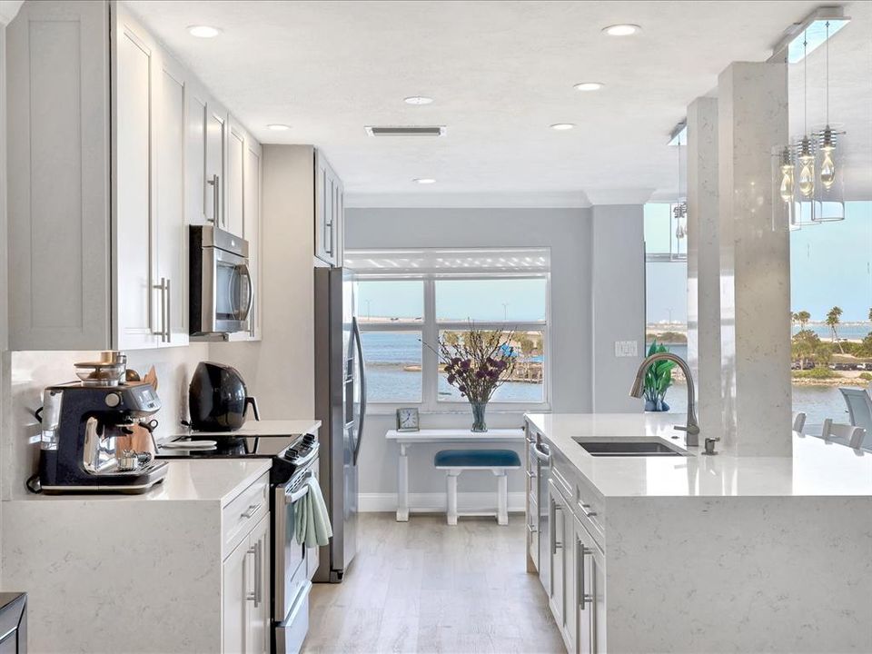 Active With Contract: $4,500 (2 beds, 2 baths, 1396 Square Feet)