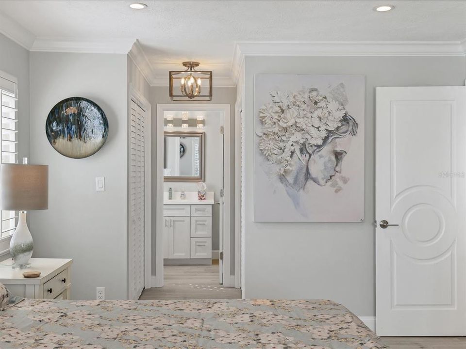 Active With Contract: $4,500 (2 beds, 2 baths, 1396 Square Feet)