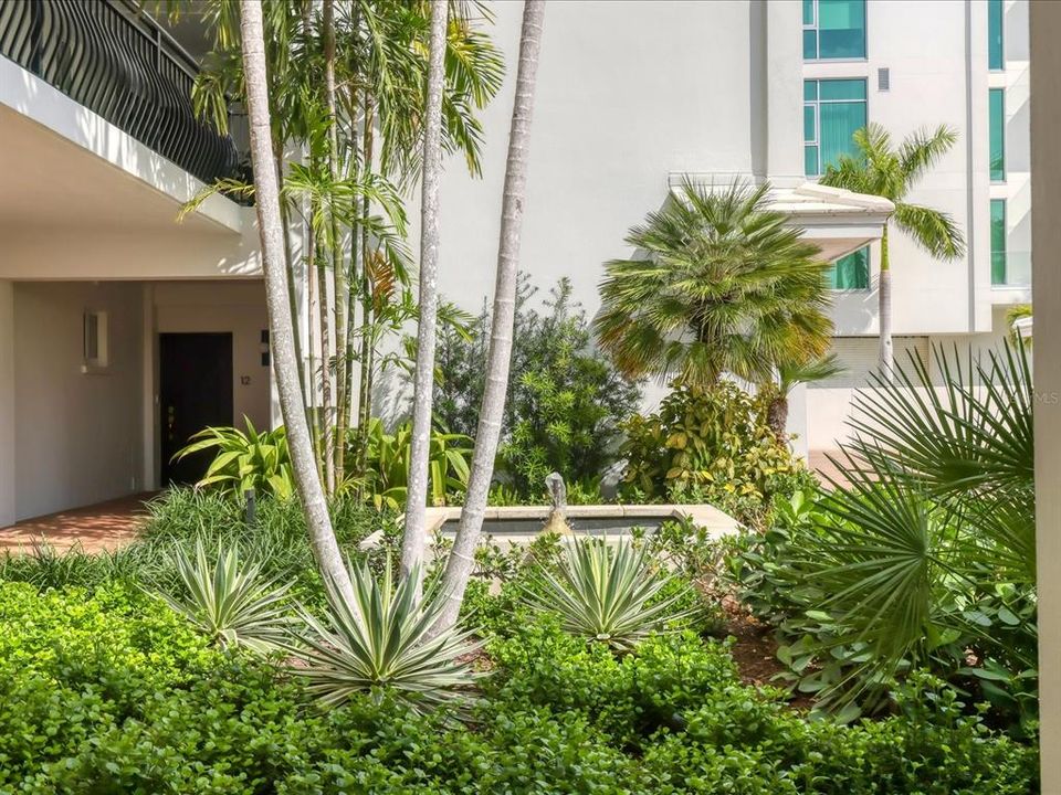 Active With Contract: $4,500 (2 beds, 2 baths, 1396 Square Feet)