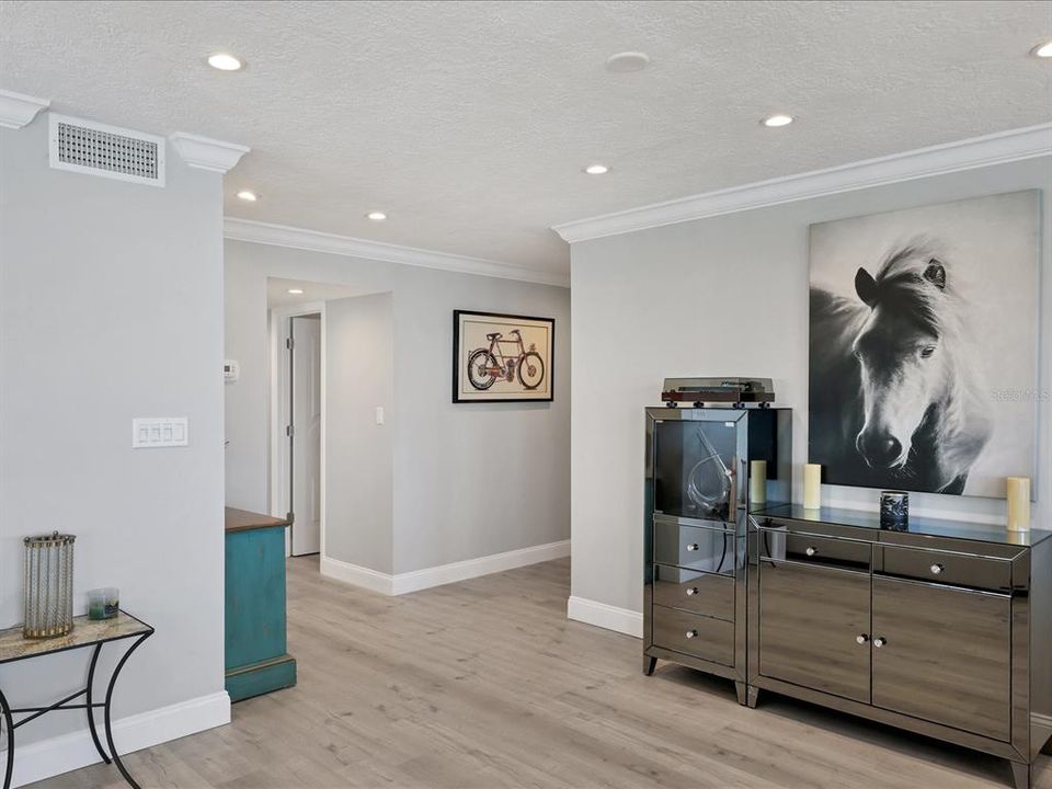 Active With Contract: $4,500 (2 beds, 2 baths, 1396 Square Feet)