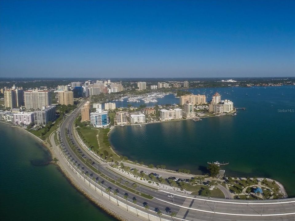 Active With Contract: $4,500 (2 beds, 2 baths, 1396 Square Feet)