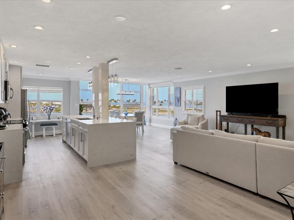 Active With Contract: $4,500 (2 beds, 2 baths, 1396 Square Feet)