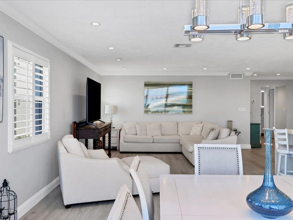 Active With Contract: $4,500 (2 beds, 2 baths, 1396 Square Feet)