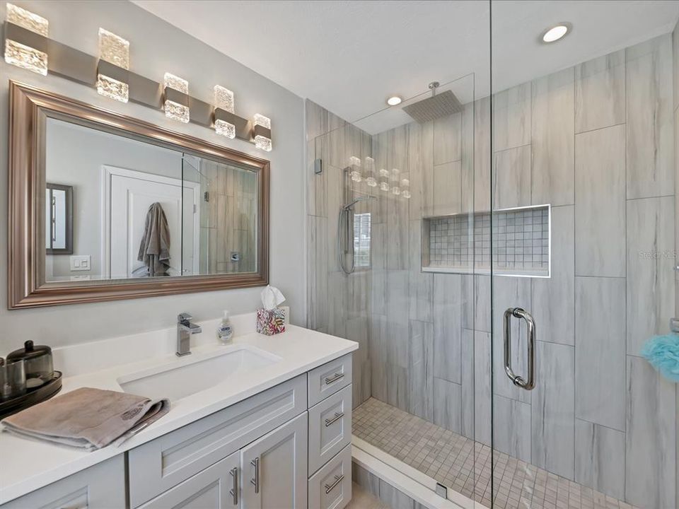 Active With Contract: $4,500 (2 beds, 2 baths, 1396 Square Feet)