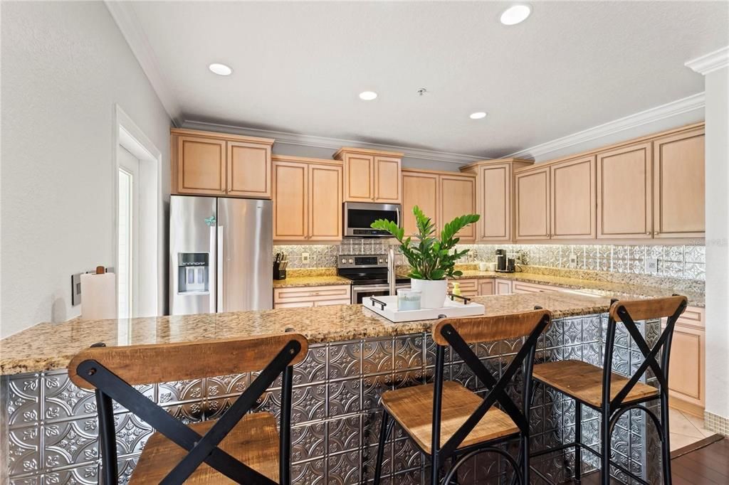 For Rent: $4,850 (3 beds, 3 baths, 1530 Square Feet)