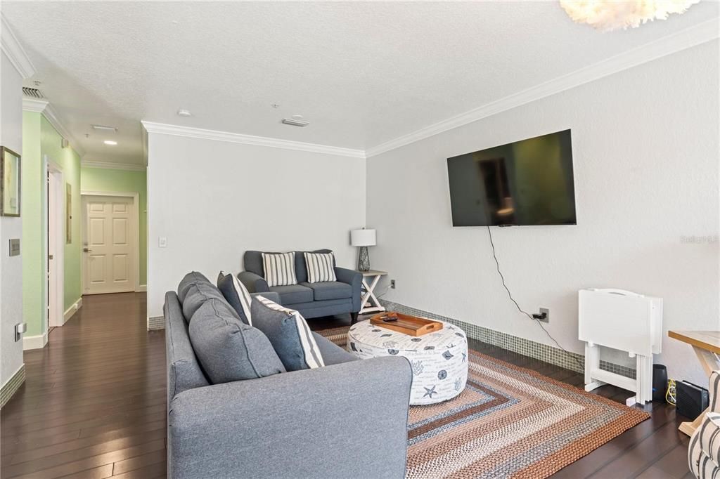 For Rent: $4,850 (3 beds, 3 baths, 1530 Square Feet)