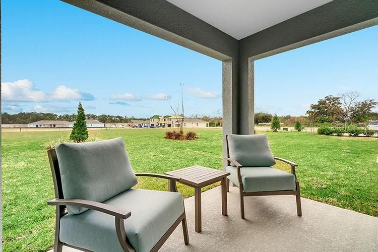 合同活跃: $409,990 (4 贝兹, 2 浴室, 1828 平方英尺)