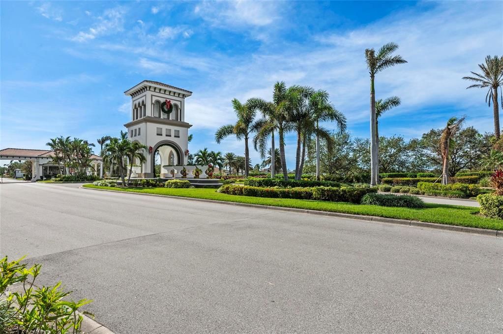 合同活跃: $439,000 (2 贝兹, 2 浴室, 1575 平方英尺)