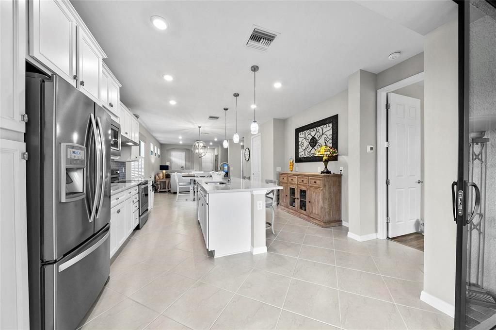 合同活跃: $439,000 (2 贝兹, 2 浴室, 1575 平方英尺)