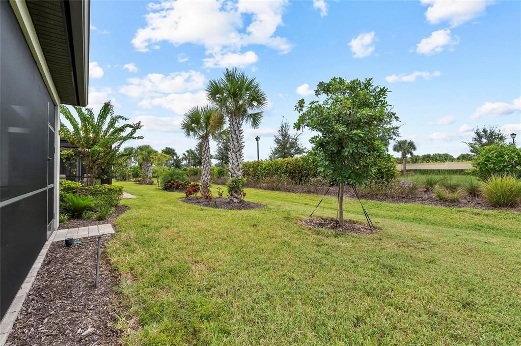 合同活跃: $439,000 (2 贝兹, 2 浴室, 1575 平方英尺)