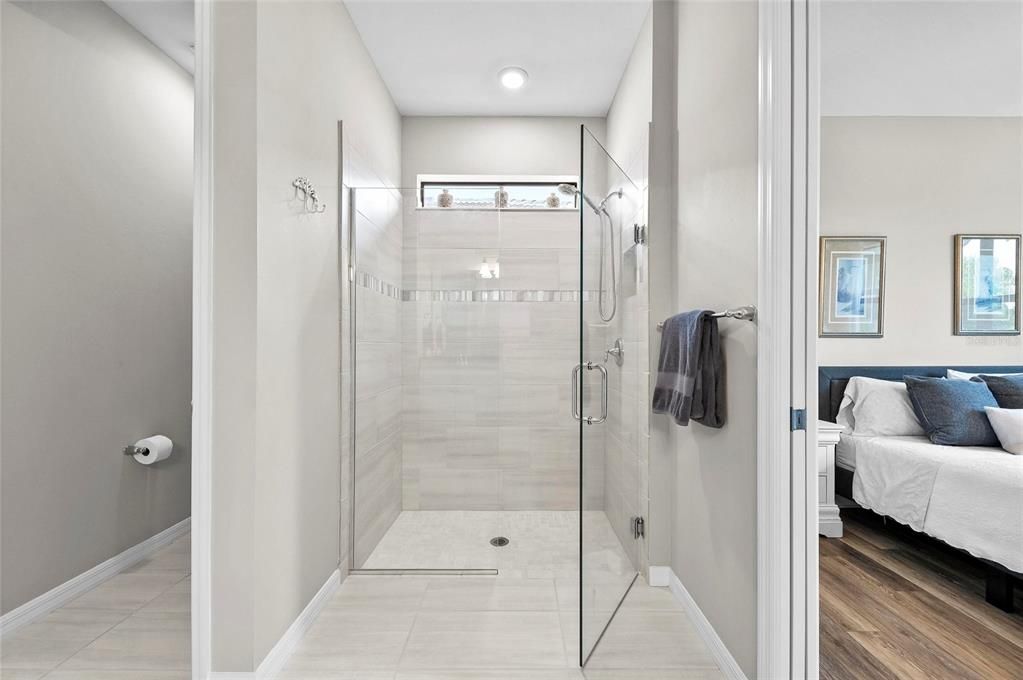 合同活跃: $439,000 (2 贝兹, 2 浴室, 1575 平方英尺)