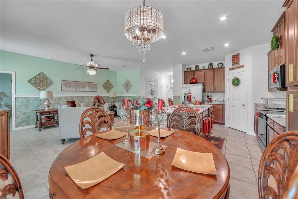 出租: $2,450 (3 贝兹, 2 浴室, 1815 平方英尺)