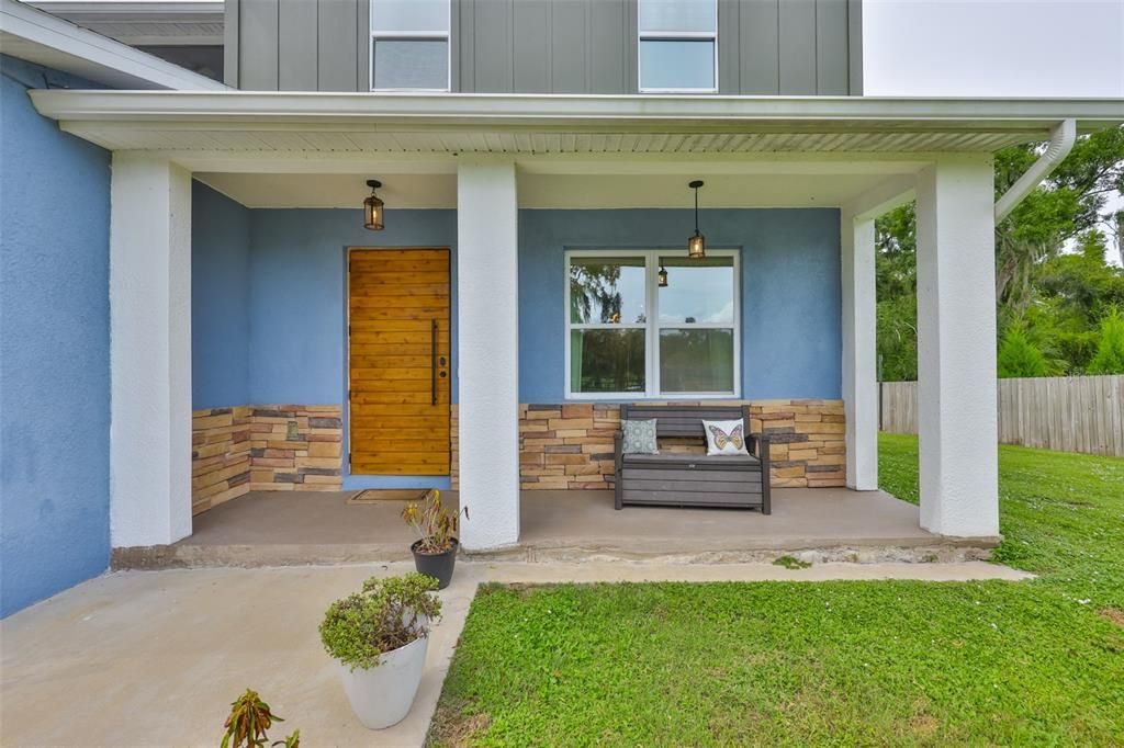 Под контрактом: $524,900 (3 спален, 2 ванн, 2143 Квадратных фут)