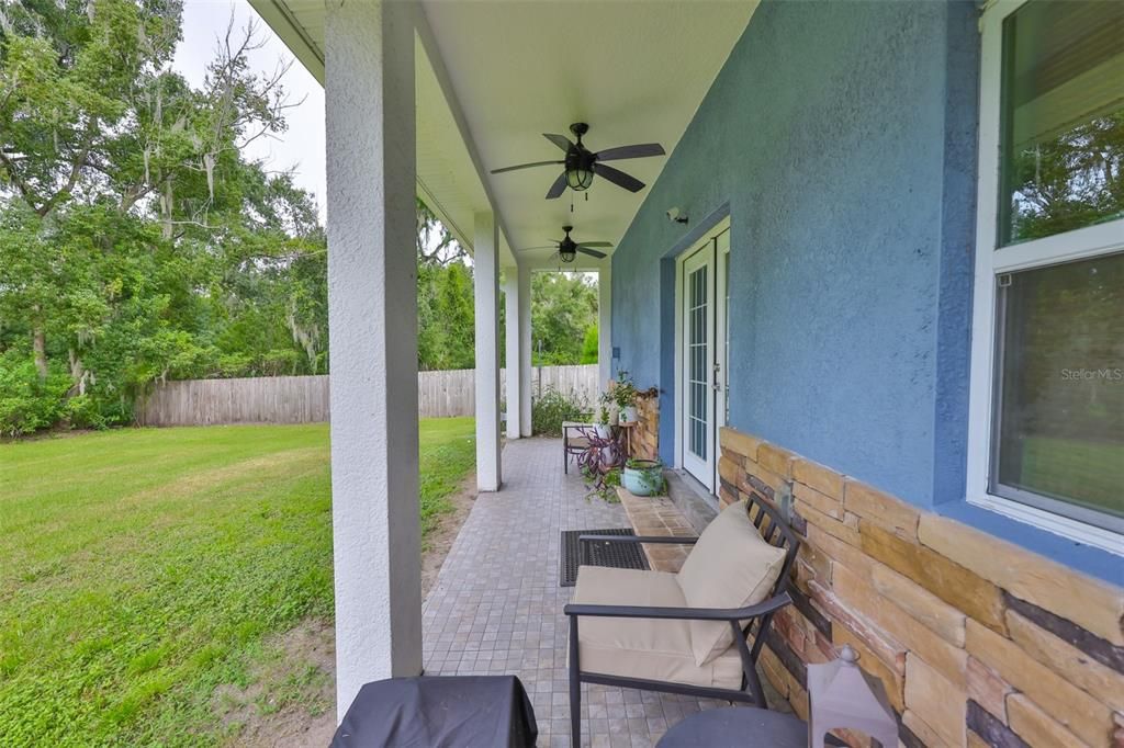 Под контрактом: $524,900 (3 спален, 2 ванн, 2143 Квадратных фут)