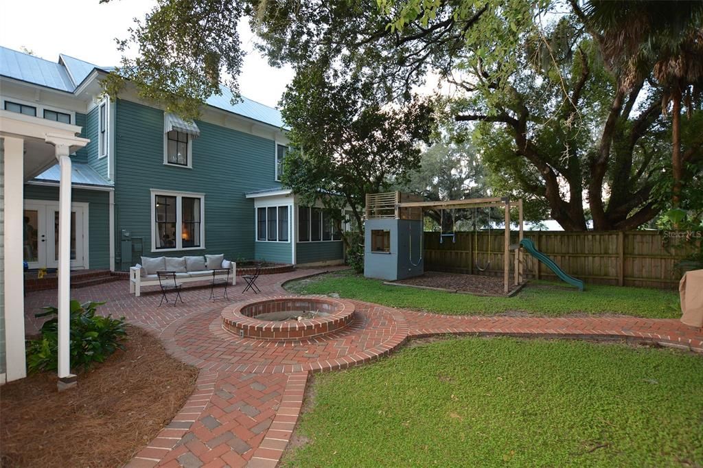 For Sale: $615,000 (4 beds, 3 baths, 3124 Square Feet)