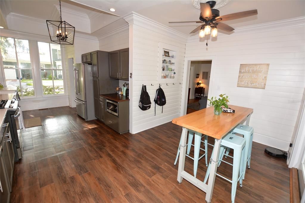 For Sale: $615,000 (4 beds, 3 baths, 3124 Square Feet)