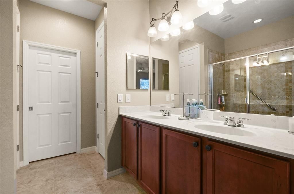 For Sale: $677,500 (4 beds, 3 baths, 2449 Square Feet)