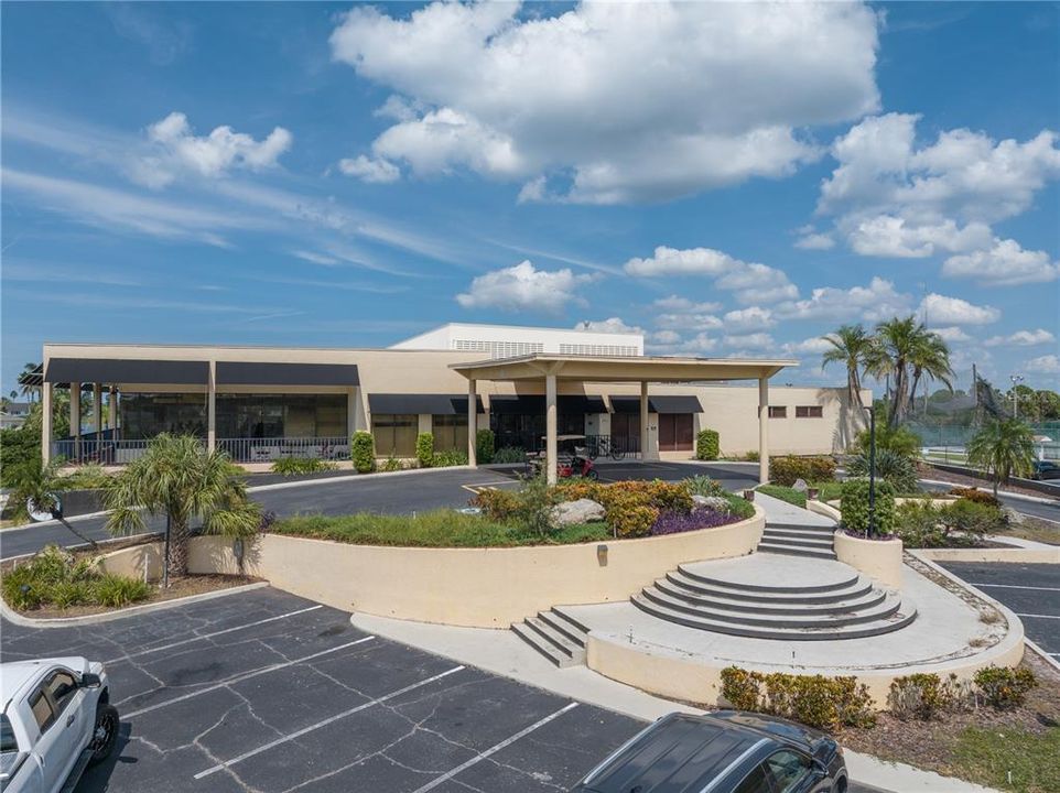 For Sale: $255,000 (2 beds, 2 baths, 1256 Square Feet)