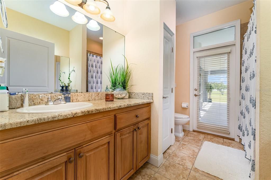 合同活跃: $515,000 (4 贝兹, 2 浴室, 2309 平方英尺)