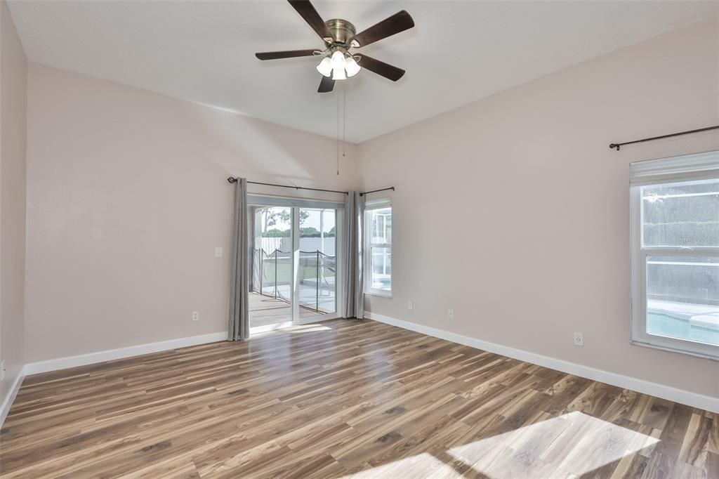 Active With Contract: $395,000 (3 beds, 2 baths, 1733 Square Feet)