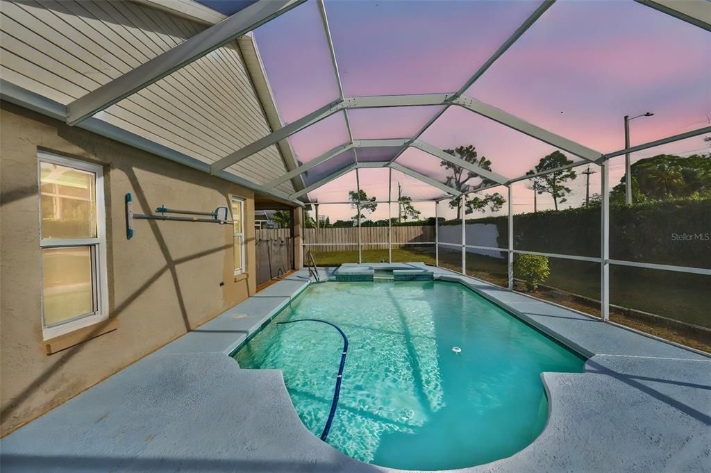 Active With Contract: $395,000 (3 beds, 2 baths, 1733 Square Feet)