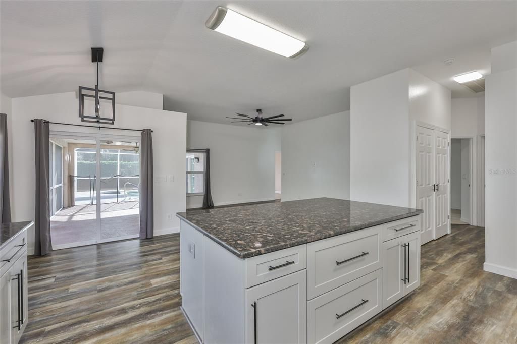 Active With Contract: $395,000 (3 beds, 2 baths, 1733 Square Feet)