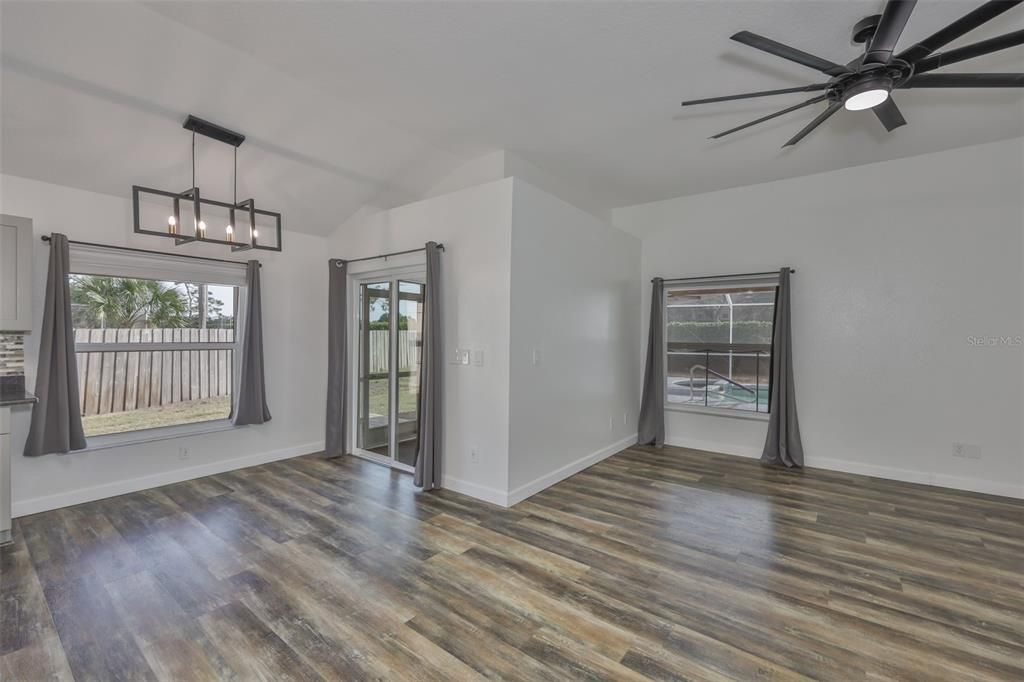 Active With Contract: $395,000 (3 beds, 2 baths, 1733 Square Feet)