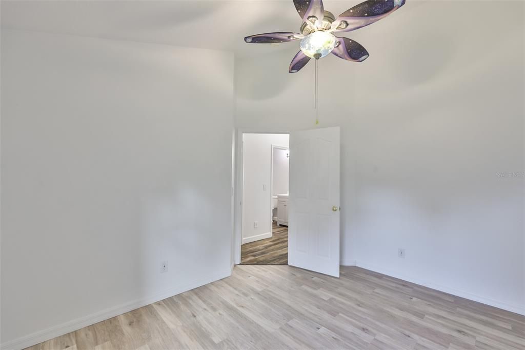 Active With Contract: $395,000 (3 beds, 2 baths, 1733 Square Feet)