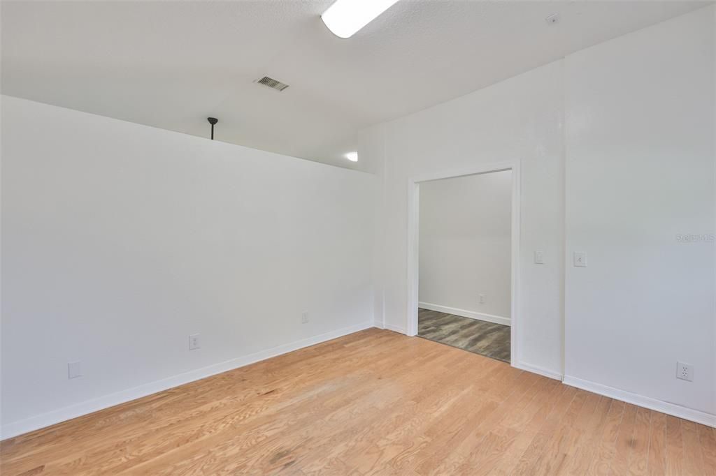 Active With Contract: $395,000 (3 beds, 2 baths, 1733 Square Feet)