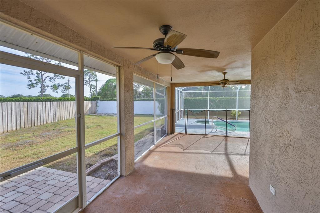 Active With Contract: $395,000 (3 beds, 2 baths, 1733 Square Feet)