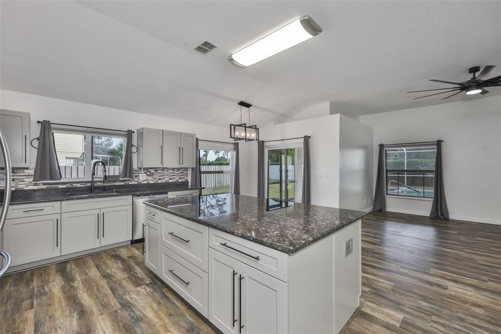 Active With Contract: $395,000 (3 beds, 2 baths, 1733 Square Feet)