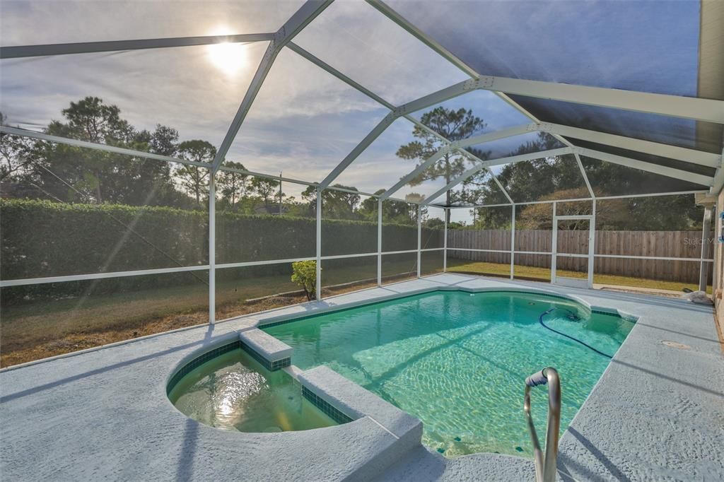 Active With Contract: $395,000 (3 beds, 2 baths, 1733 Square Feet)