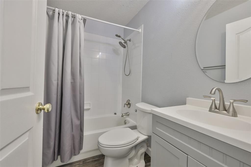 Active With Contract: $395,000 (3 beds, 2 baths, 1733 Square Feet)