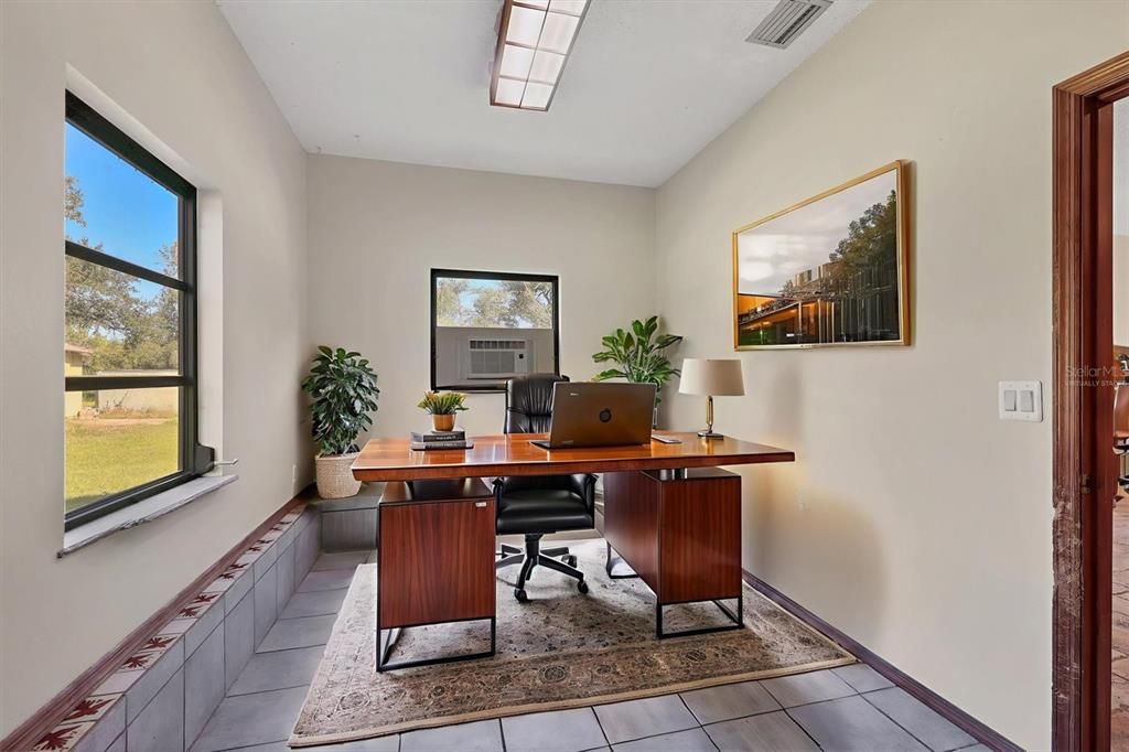 待售: $791,000 (2 贝兹, 1 浴室, 1624 平方英尺)