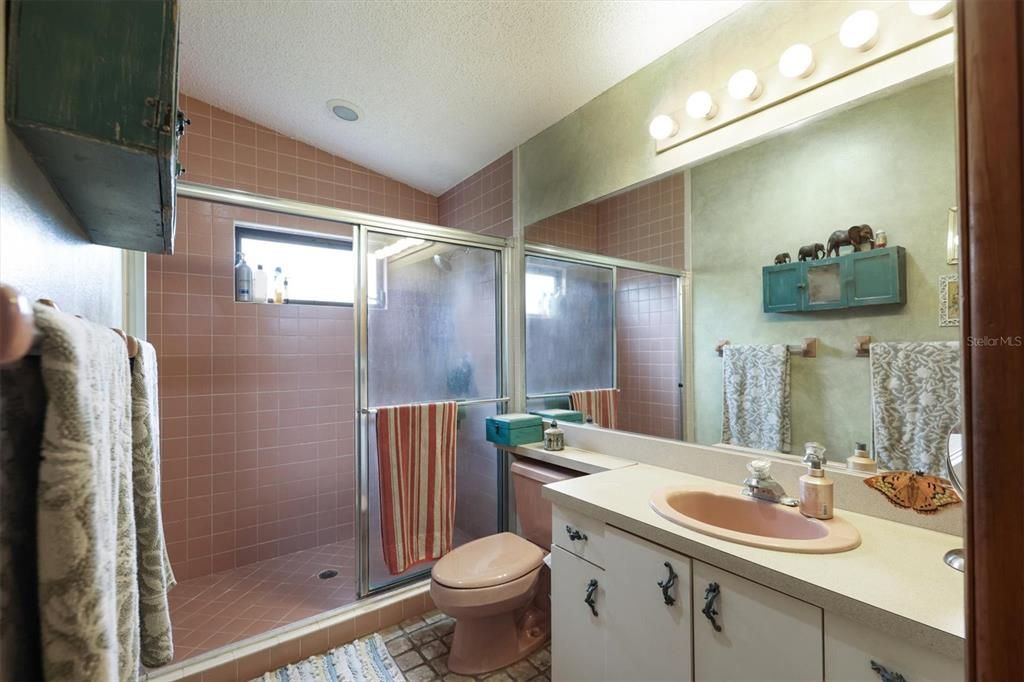 待售: $791,000 (2 贝兹, 1 浴室, 1624 平方英尺)