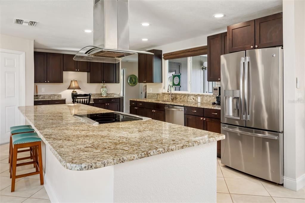 Active With Contract: $600,000 (3 beds, 2 baths, 1919 Square Feet)