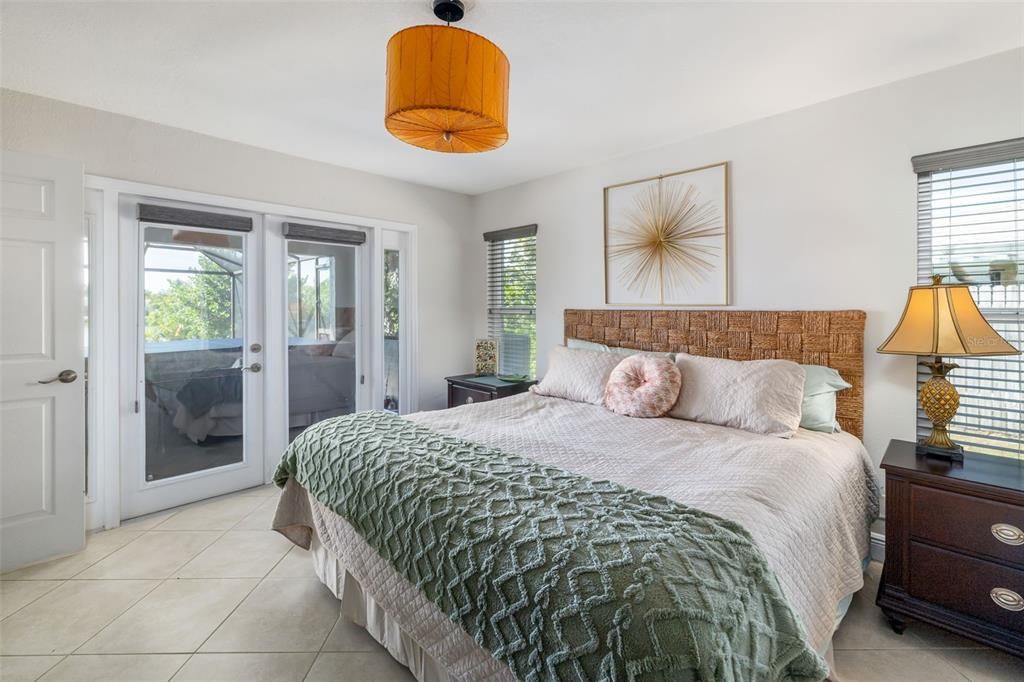 Active With Contract: $600,000 (3 beds, 2 baths, 1919 Square Feet)