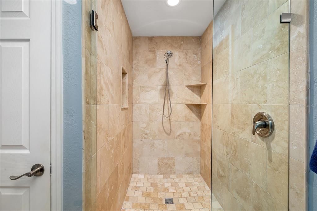 Active With Contract: $600,000 (3 beds, 2 baths, 1919 Square Feet)