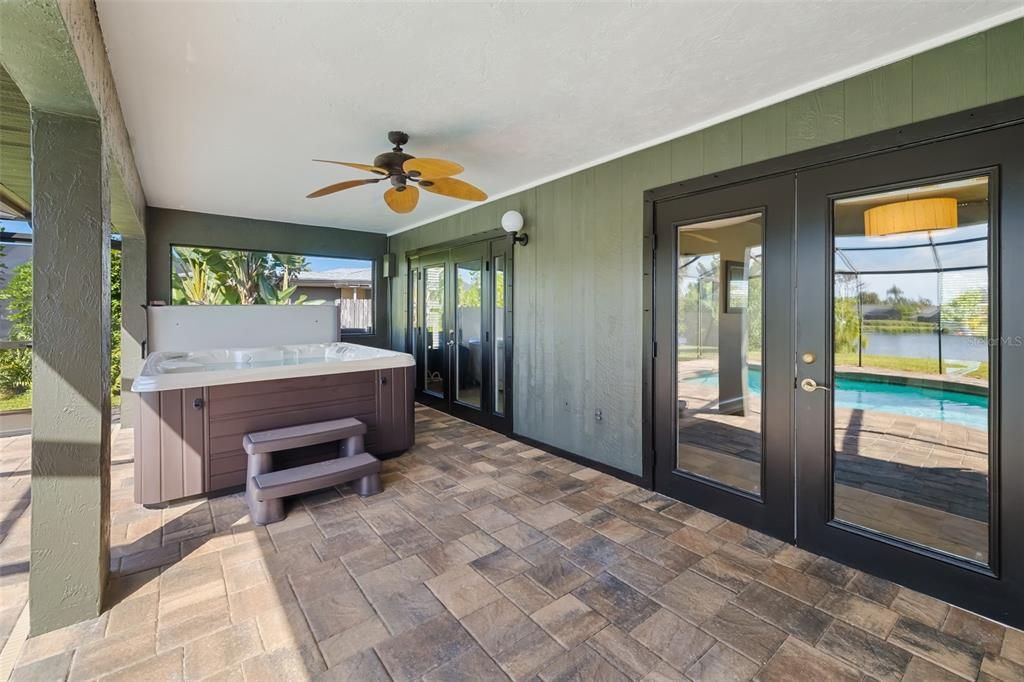 Active With Contract: $600,000 (3 beds, 2 baths, 1919 Square Feet)