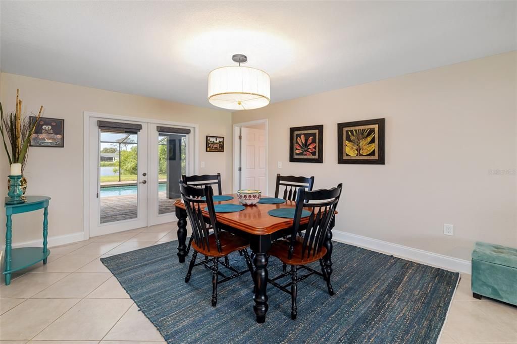 Active With Contract: $600,000 (3 beds, 2 baths, 1919 Square Feet)